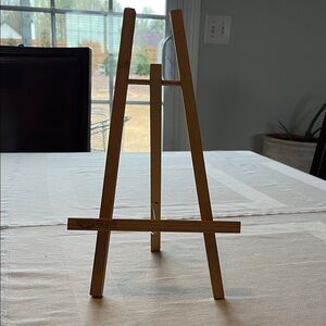 Small Wooden Tabletop Easel in Light Brown Wood